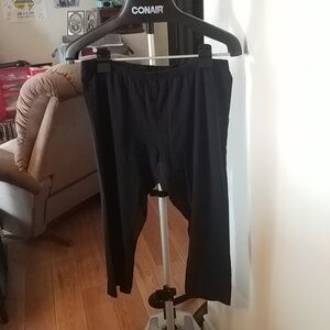 10/$10     Suzy Shier Black Leggings XL